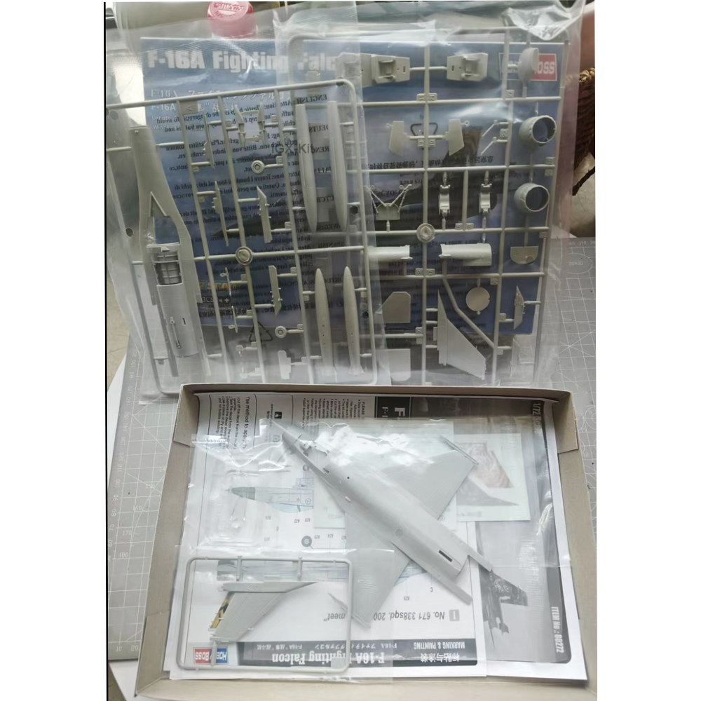 Model Kit F16 - طقم نموذج طائرة مقاتلة F-16A فالكون