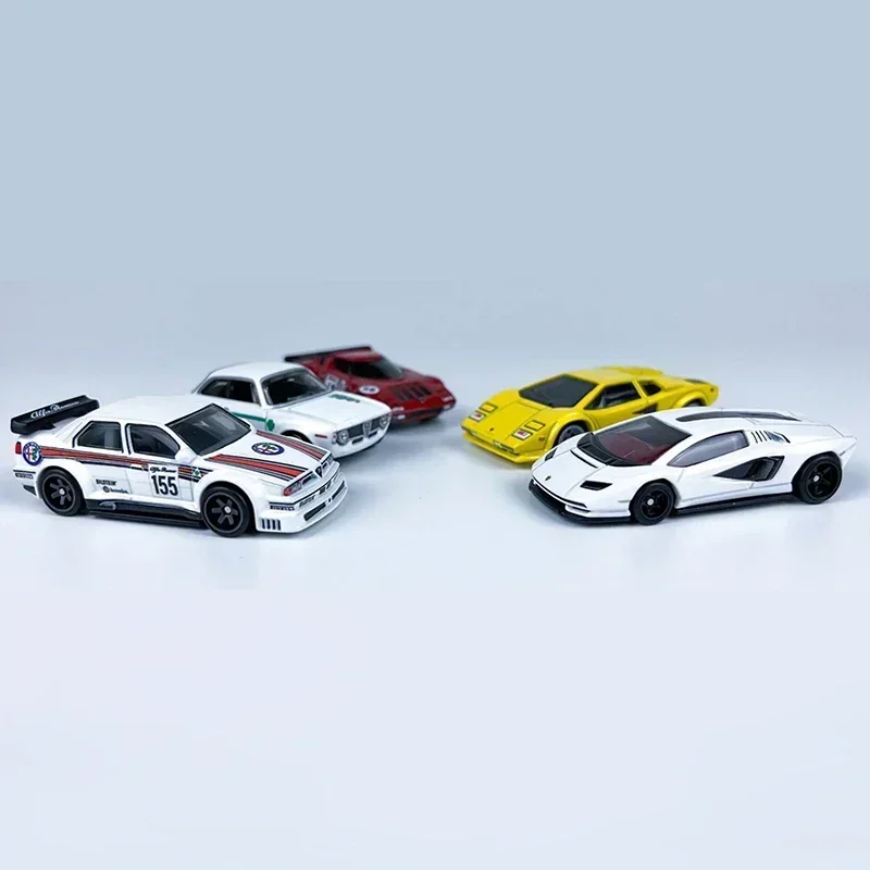 أغطية عجلات متوفرة في المخزون، - مراجعة Model Kit Alfa Romeo وسعره