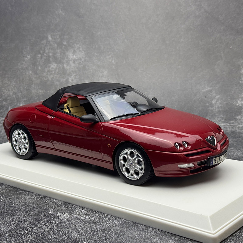 نموذج سيارة ألفا روميو سبايدر  - مراجعة Model Kit Alfa Romeo وسعره