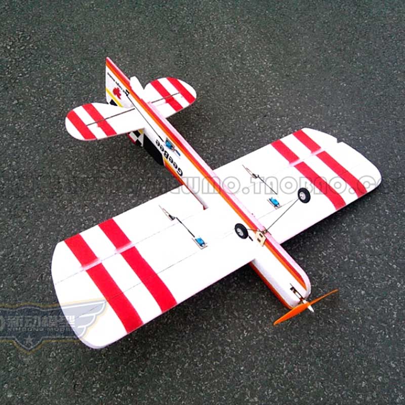 آلة حيلة طائرة نموذجية ثلاثية  - مراجعة Model Kit Competition وسعره
