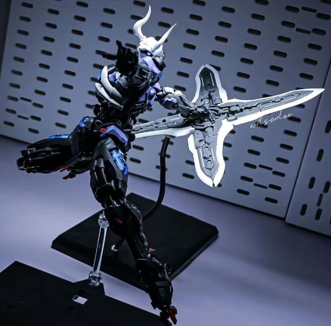 عرض خاص الآن: هيموكسيان أوفر ز - مراجعة Model Kit Lone Shadow وسعره