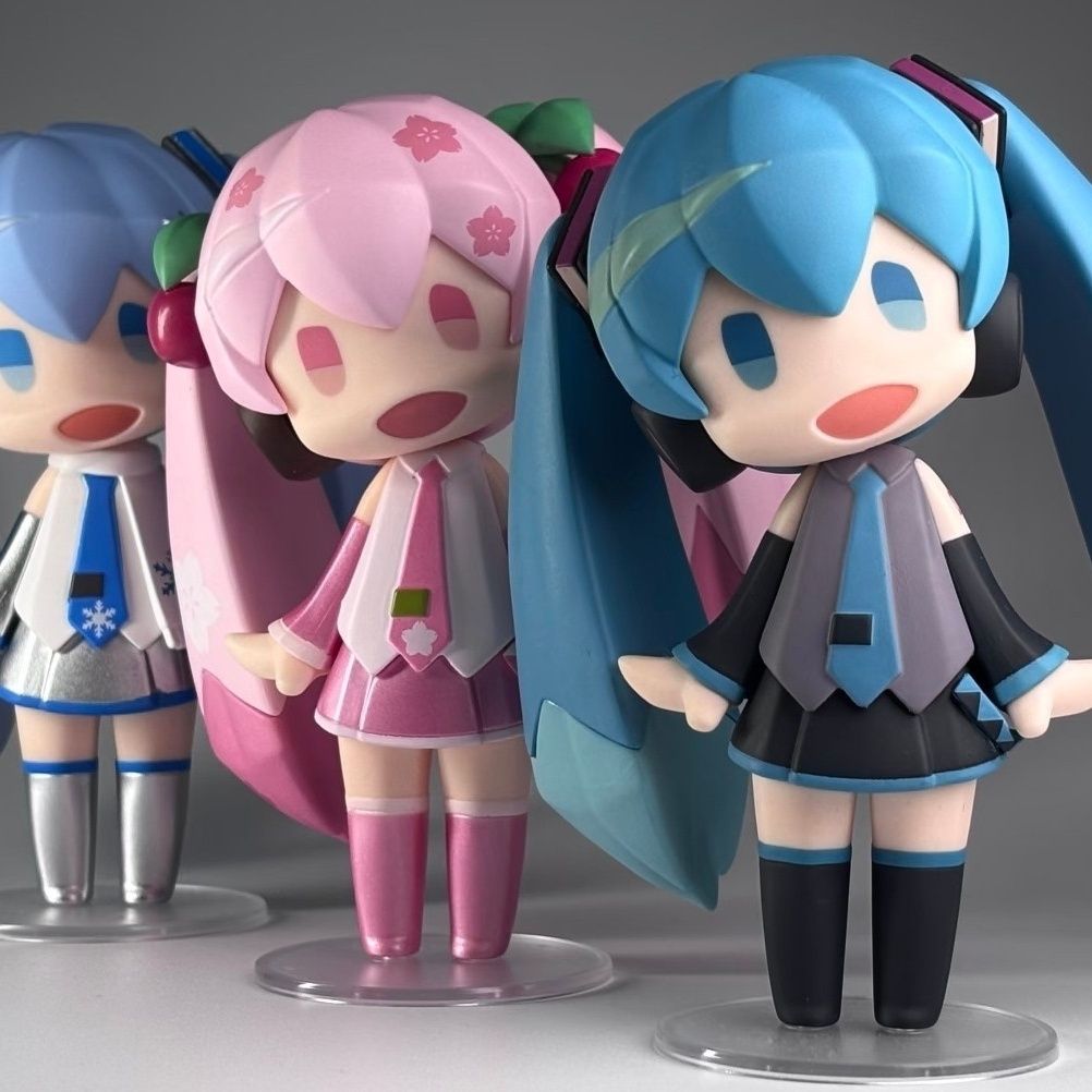 مجموعة شخصيات ميكو الأنمي وقطع - مراجعة Model Kit Hatsune Miku وسعره