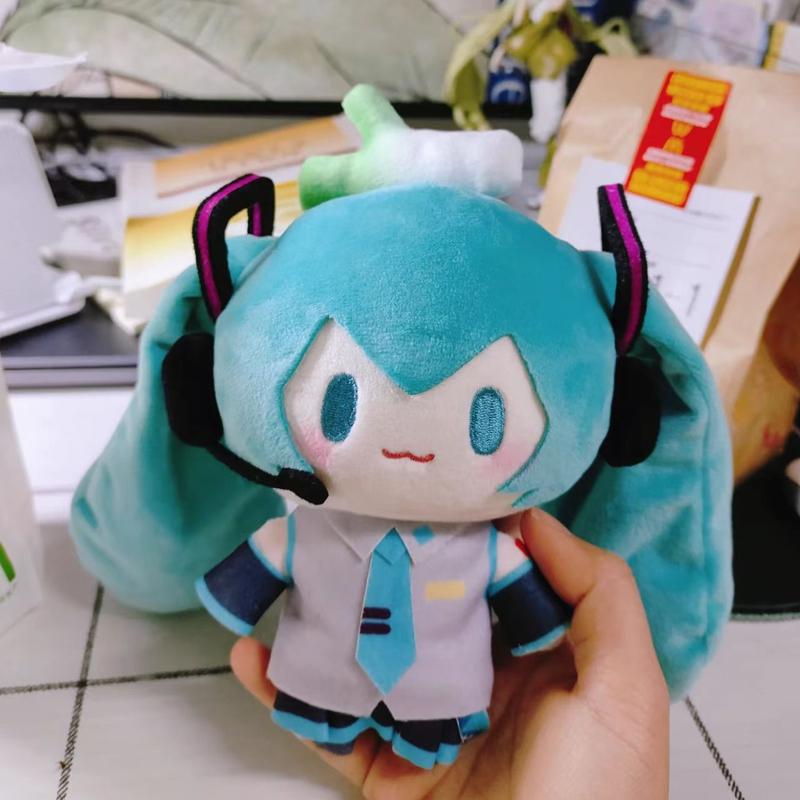 دمية أنمي هاتسوني ميكو بطول 15 - مراجعة Model Kit Hatsune Miku وسعره