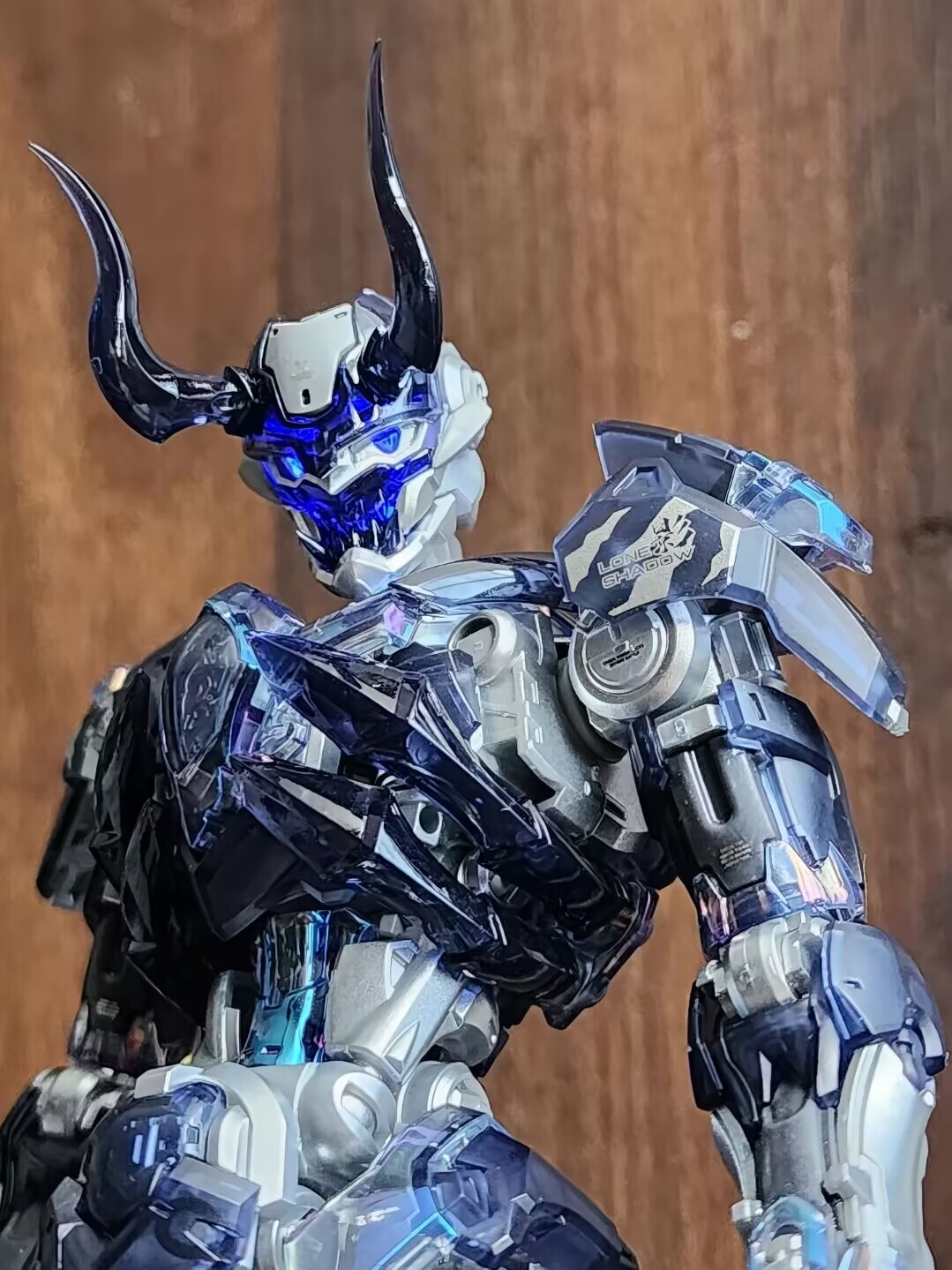 نادر: هيموكسيان أوفر زيرو لون  - مراجعة Model Kit Lone Shadow وسعره