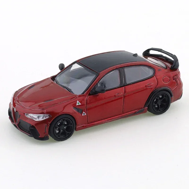غطاء عجلات DCT 1/64 لسيارة ألف - مراجعة Model Kit Alfa Romeo وسعره
